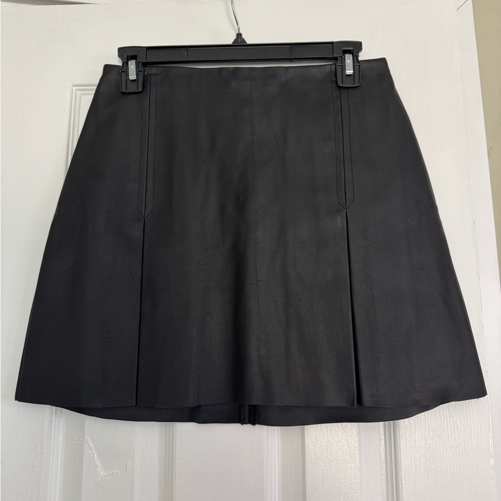 Chic Black Leather Skirt
